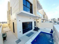 Villa for rent in the Yasmine area, ground, first and roof, opposite Al-Rahmaniyah, super luxurious finishing