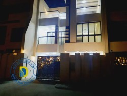 A wonderful townhouse for sale in the Olaya area, Ajman, super deluxe finishing, 3 floors, 5 rooms, with a roof, at a very attractive price